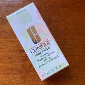 CLINIQUE Even Better Makeup Broad Spectrum SPF 15 Foundation
